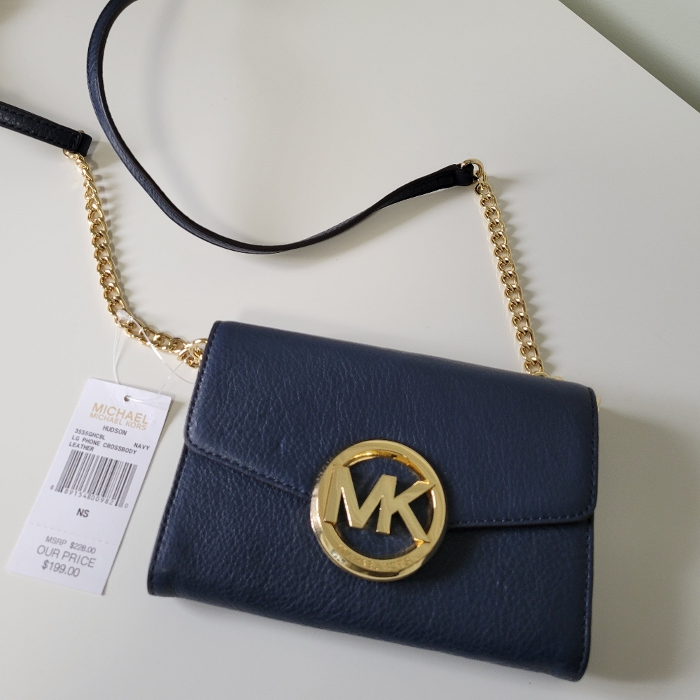 Michael Kors Wallet on A Chain. NAVY
